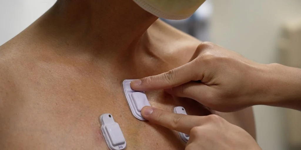 Why Hispanics Should Use Wearable Healthcare Monitors